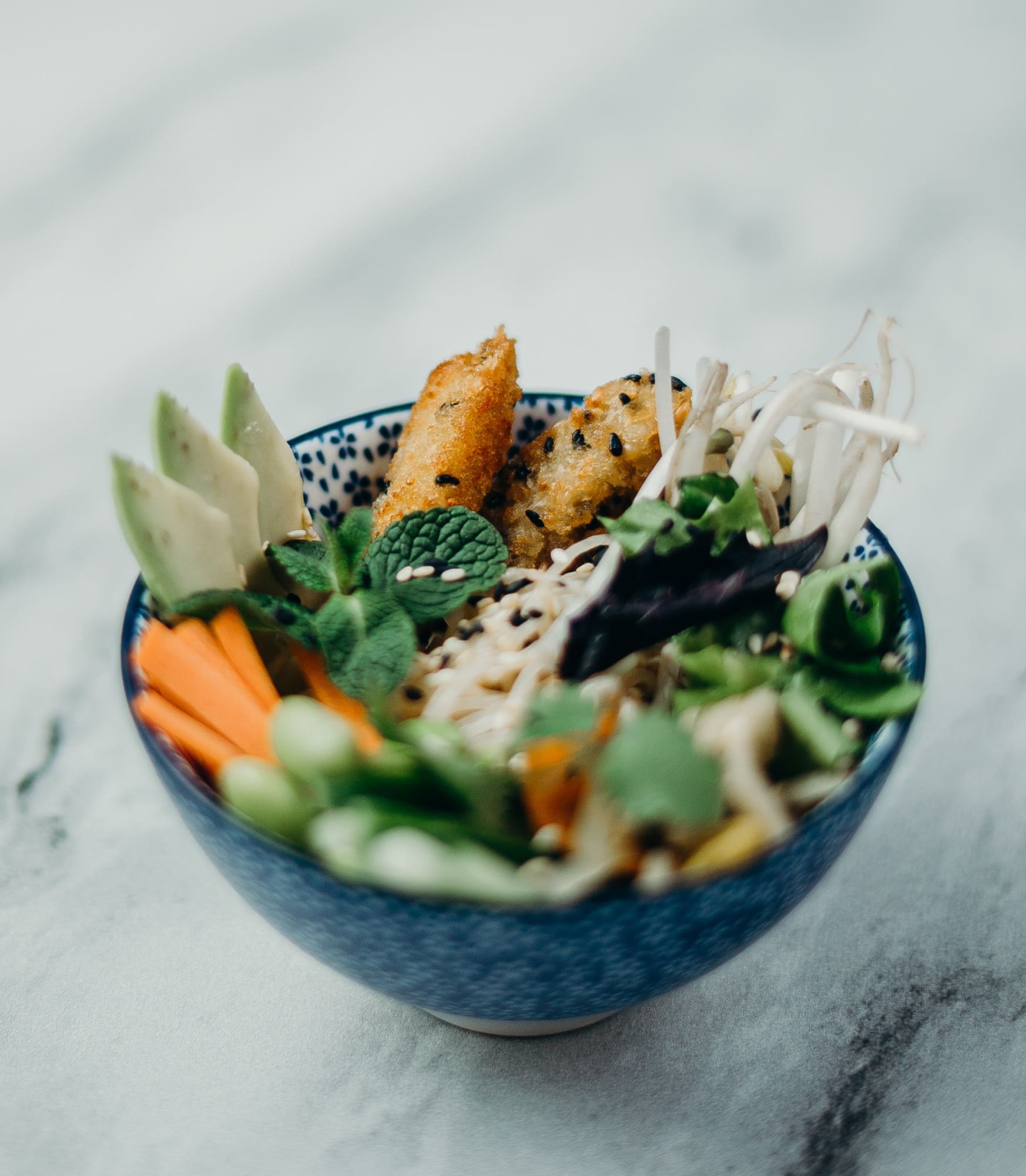 peter-dinklage-sean-bean-game-of-thrones-season-6-poster